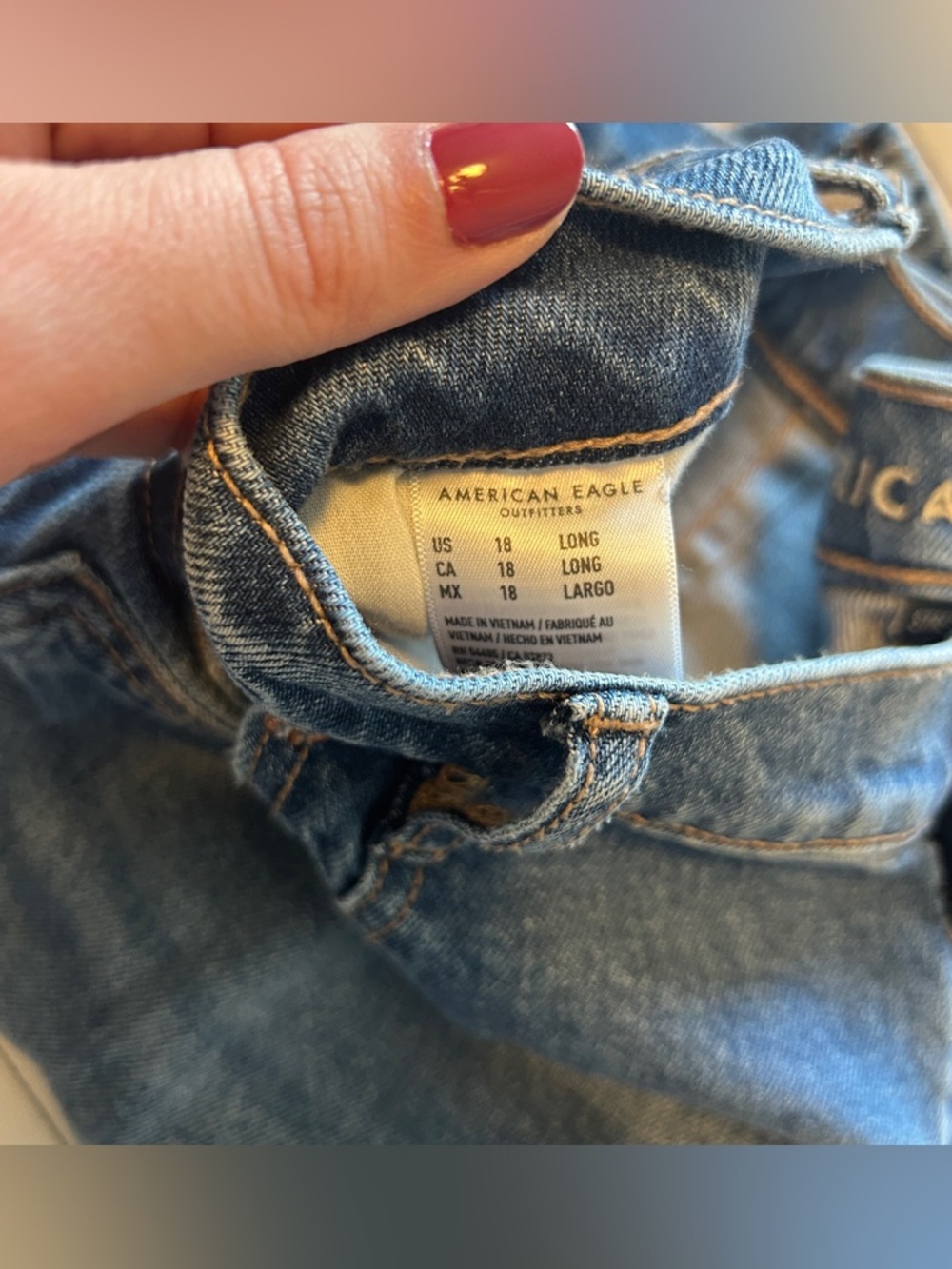 AE stretch highwaisted stovepipe jean women’s size 18 long - Picture 3 of 7